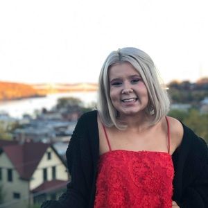 Meet your Posher, Teresa